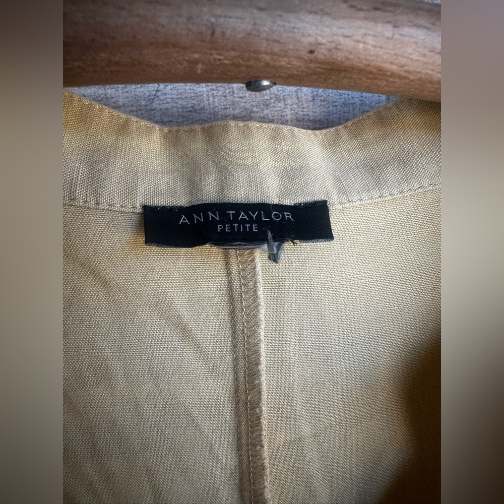 Ann Taylor Long Sleeve Buttery Yellow LINEN Dress - Picture 2 of 8